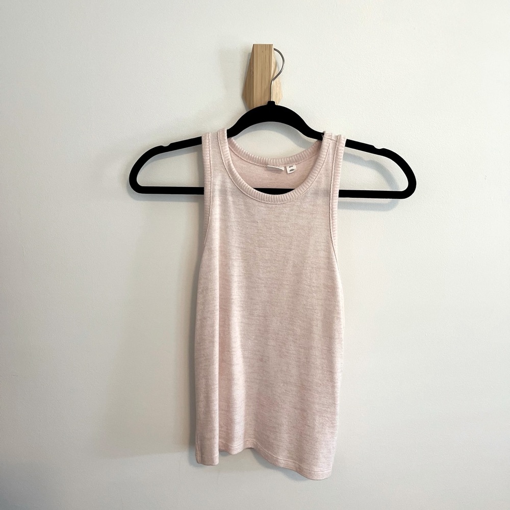 3/$20 ☀️ Pink GAP Racerback Tank - Size XS
